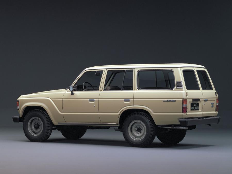  Toyota Land Cruiser 60 STD 1980 года  (фото 2 из 3)